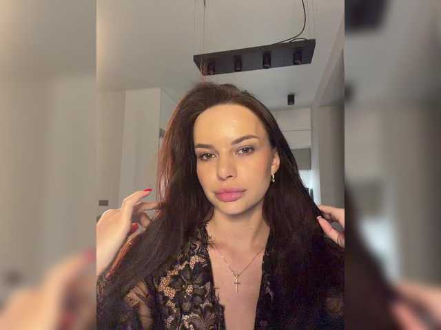Klubnika13 live cam on BongaCams