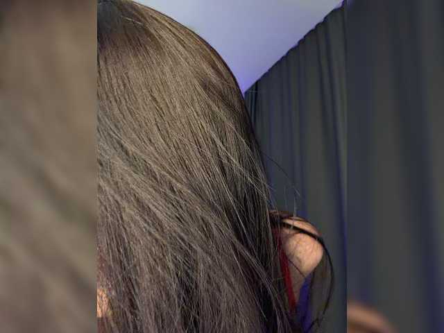 Klubnika13 live cam on BongaCams