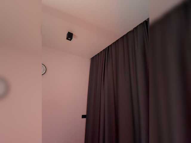 Klubnika13 live cam on BongaCams