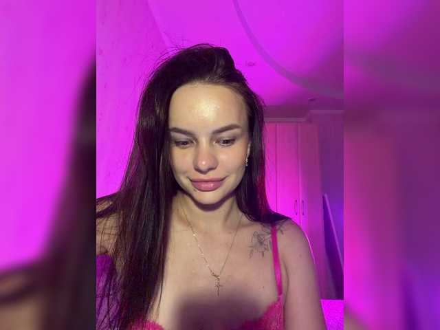 Klubnika13 live cam