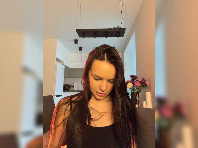 Klubnika13 live cam on BongaCams