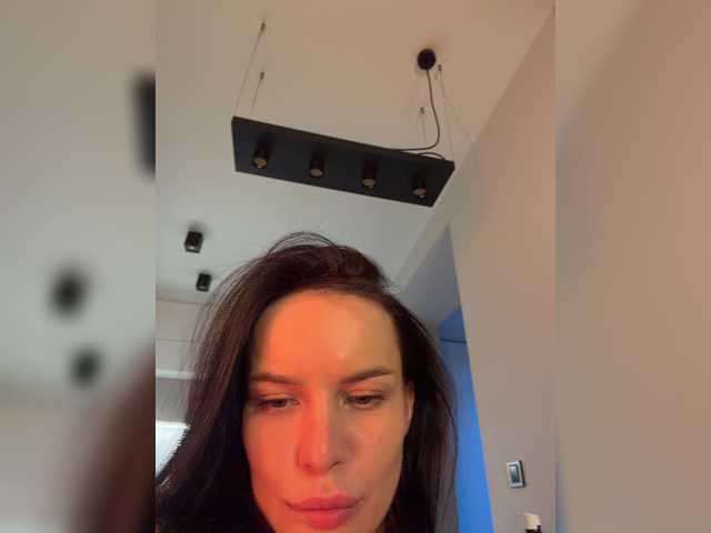 Klubnika13 live cam on BongaCams