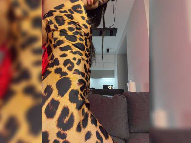 Klubnika13 live cam on BongaCams