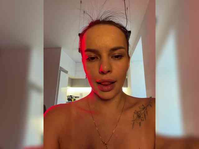 Klubnika13 webcam