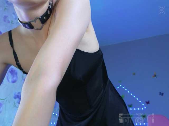 Armura live webcam show