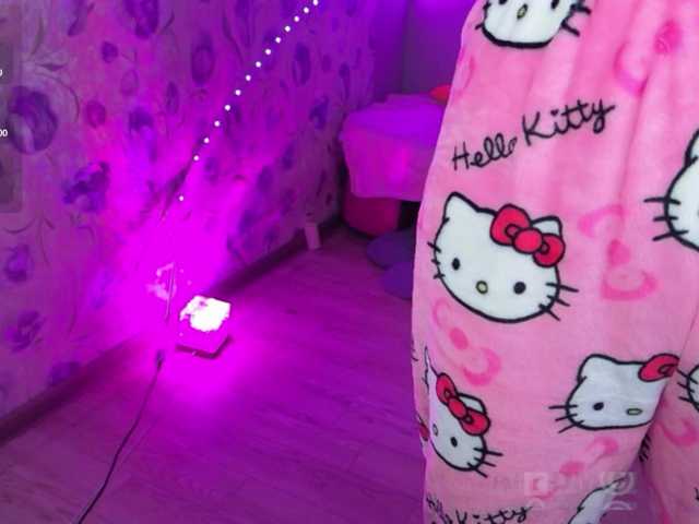 Armura live webcam show