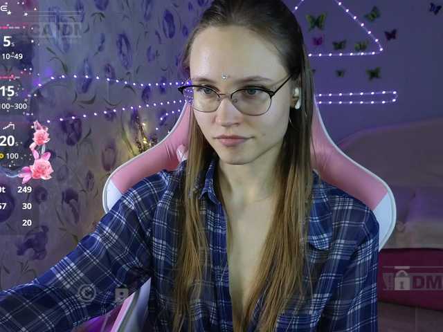 Armura's BongaCams show and profile