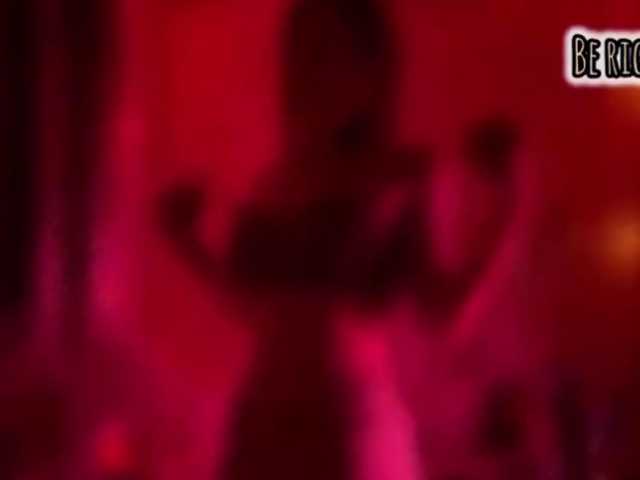 Armura's BongaCams show and profile