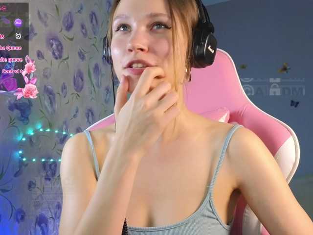 Armura live cam
