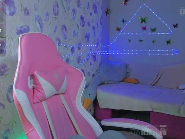 Armura live webcam show