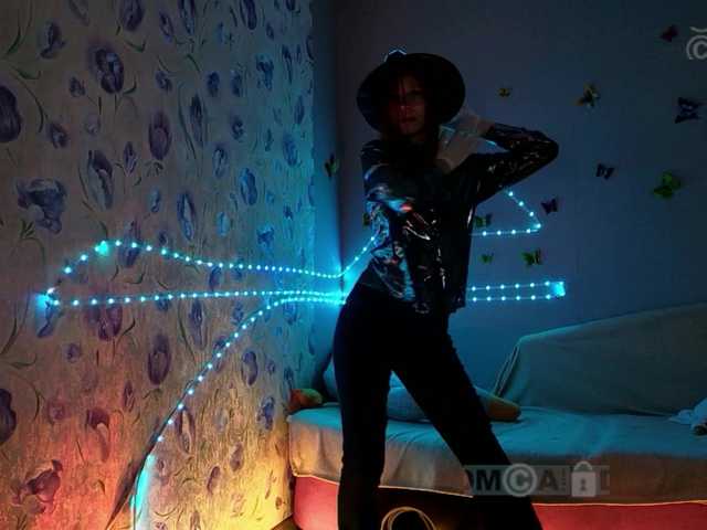 Armura live cam on BongaCams
