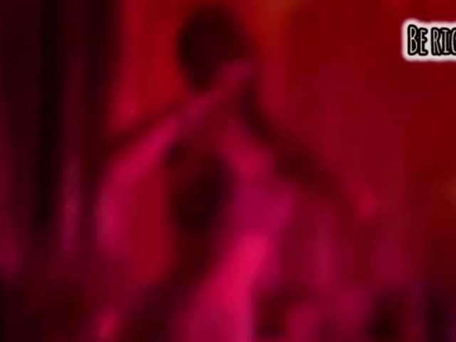 Armura's BongaCams show and profile