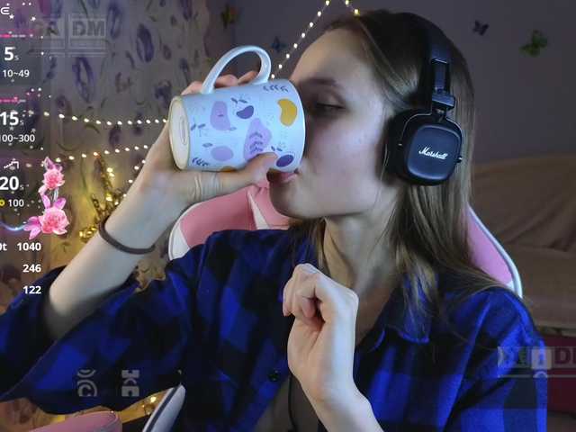 Armura's BongaCams show and profile