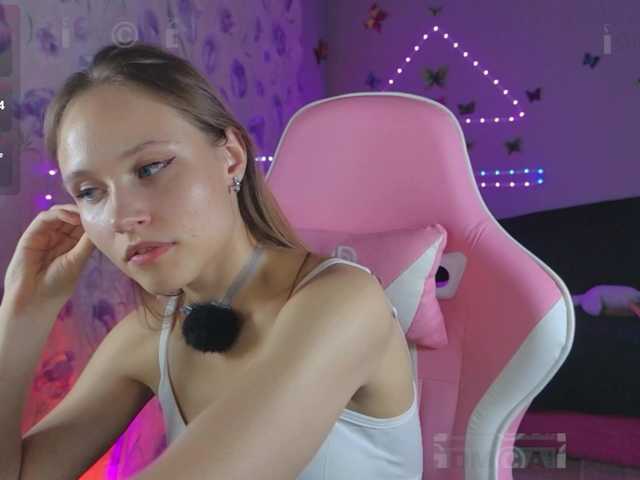 Armura live cam on BongaCams