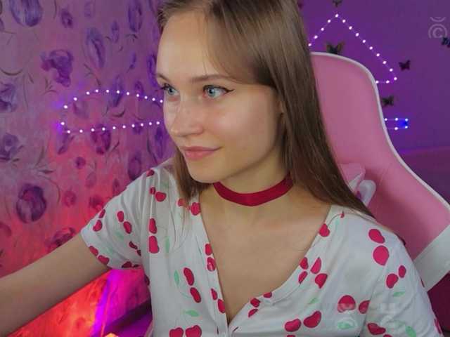 Armura live webcam show