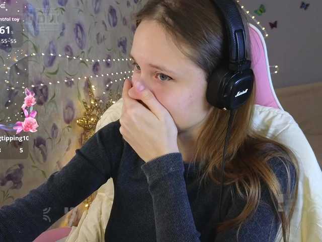 Armura's BongaCams show and profile