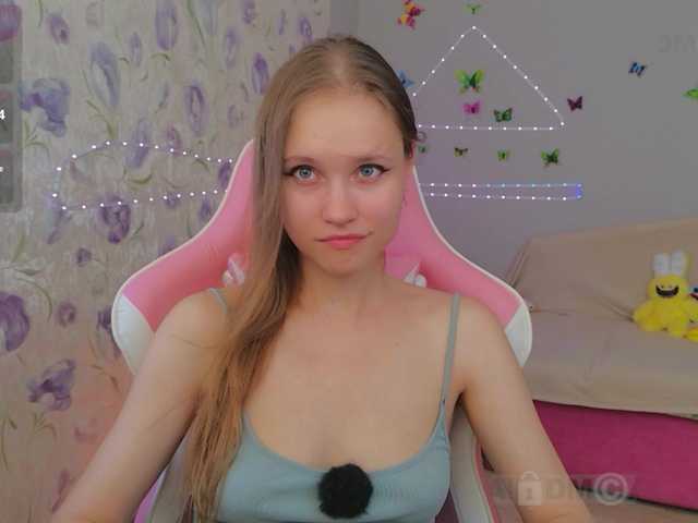 Armura live webcam show