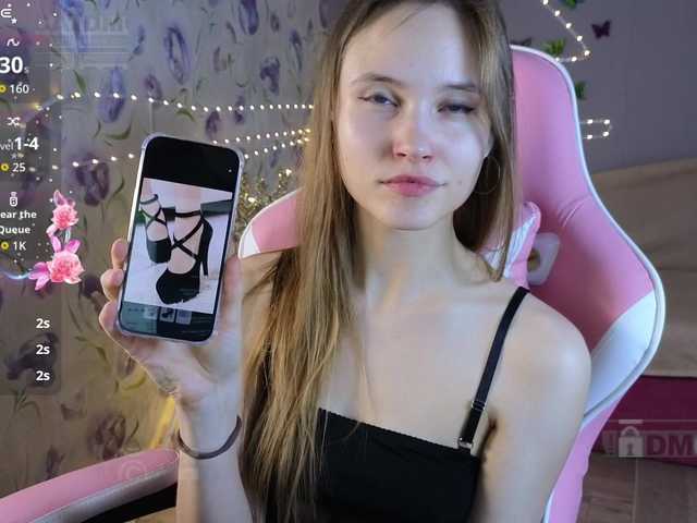 Armura's BongaCams show and profile