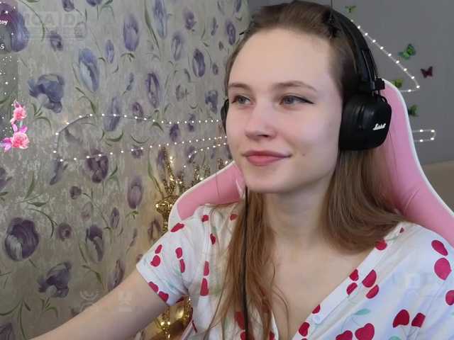 Armura's BongaCams show and profile