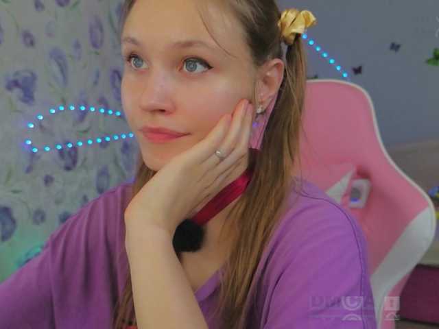 Armura live webcam show