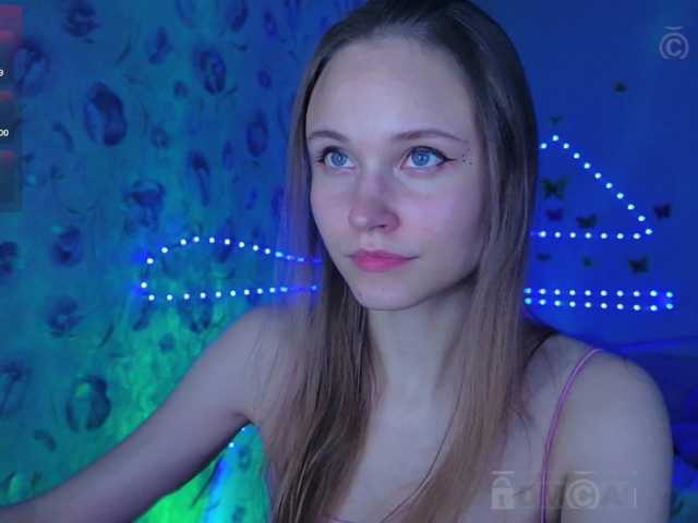 Armura live webcam show
