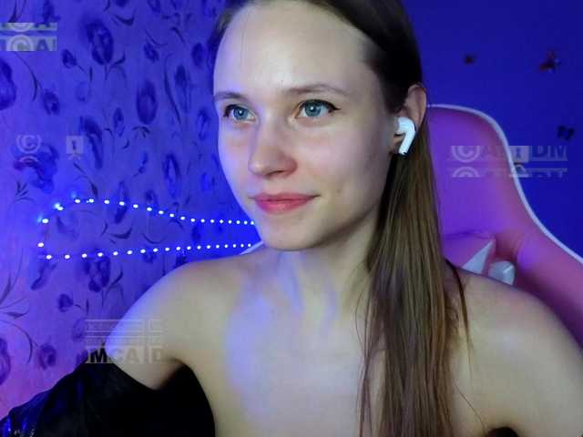 Armura's BongaCams show and profile