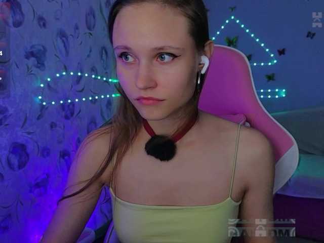 Armura live webcam show