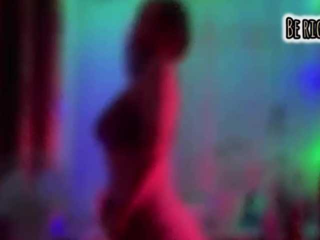 Armura's BongaCams show and profile