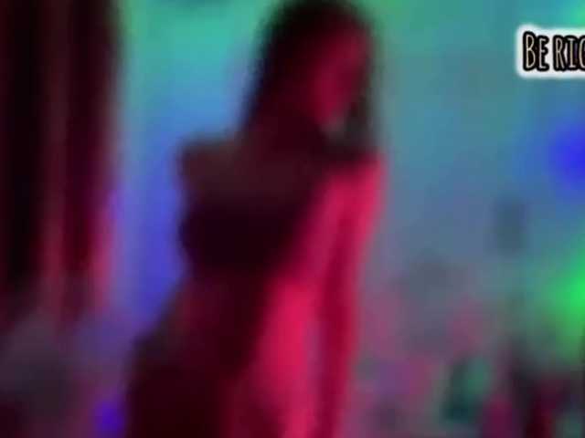 Armura's BongaCams show and profile