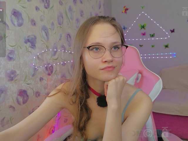 Armura live webcam show