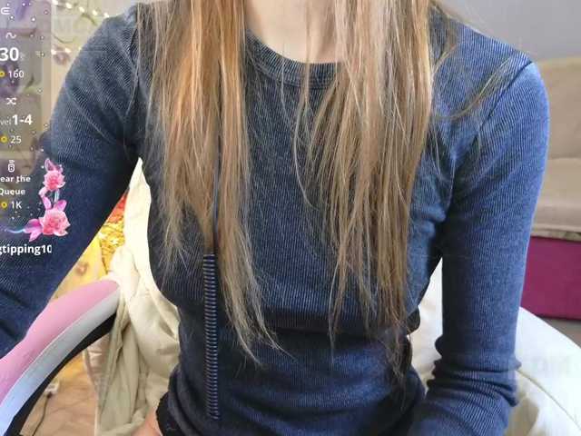 Armura's BongaCams show and profile