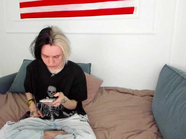 veryraretwix live show