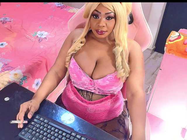 kimberlybellu live cam on BongaCams