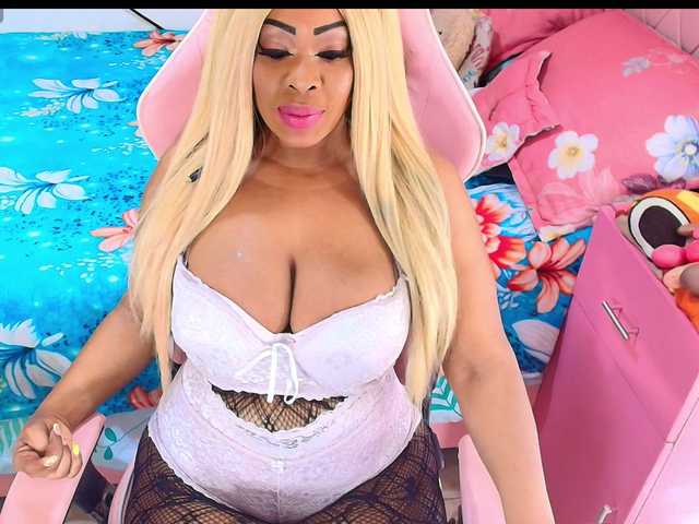 kimberlybellu live cam on BongaCams