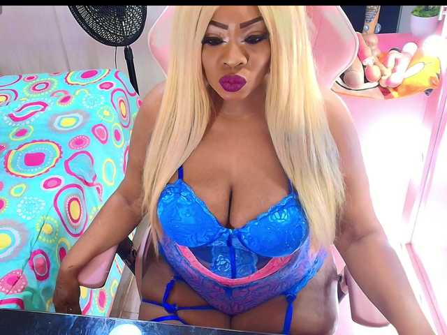 kimberlybellu live cam on BongaCams