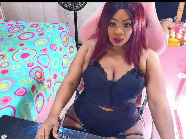 kimberlybellu live cam on BongaCams