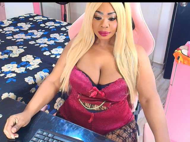 kimberlybellu live cam on BongaCams