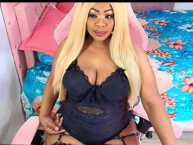 kimberlybellu live cam on BongaCams