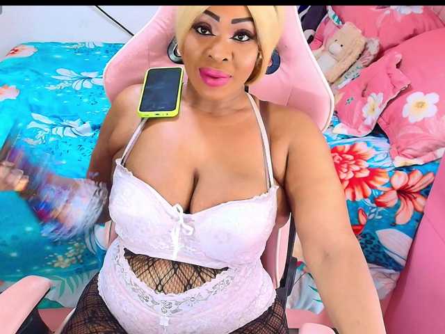kimberlybellu live cam on UnifiedCams