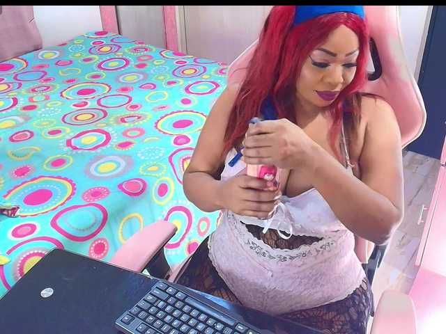 kimberlybellu live cam on BongaCams