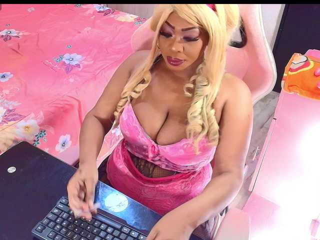 kimberlybellu live cam on BongaCams