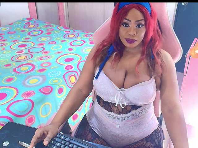 kimberlybellu live cam on BongaCams