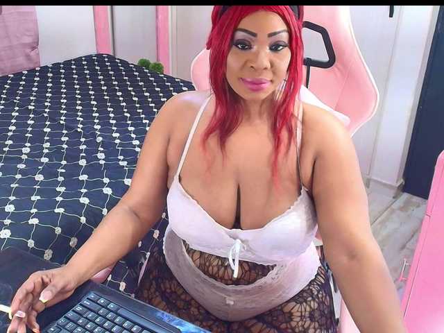 kimberlybellu live webcam show