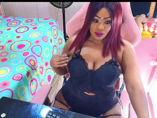 kimberlybellu live cam on BongaCams