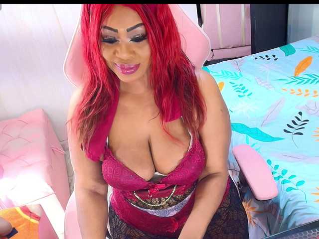 kimberlybellu live cam on BongaCams