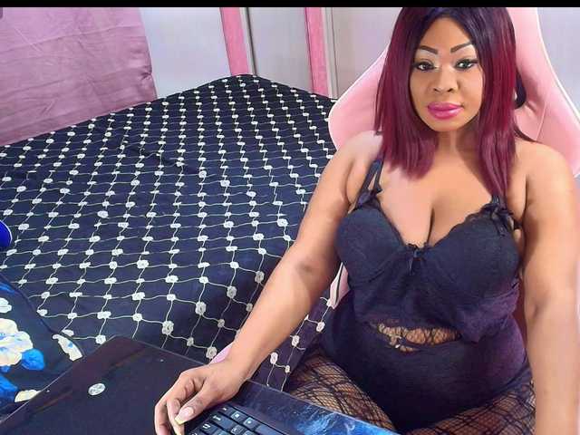 kimberlybellu live cam on BongaCams