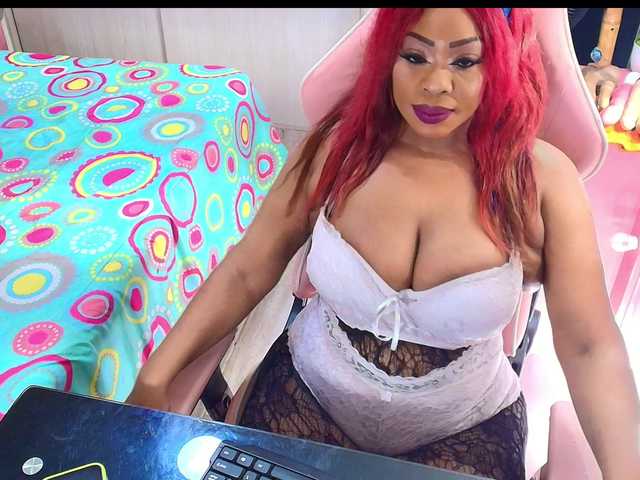 kimberlybellu live cam on BongaCams