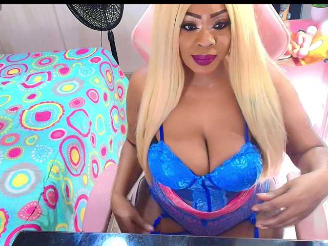 kimberlybellu live cam on BongaCams