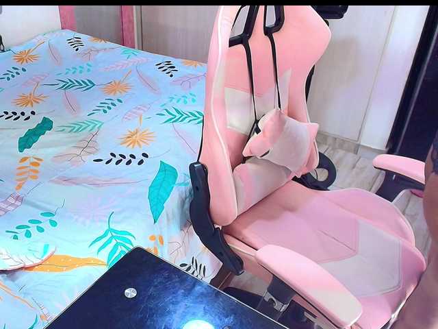 kimberlybellu live cam on BongaCams