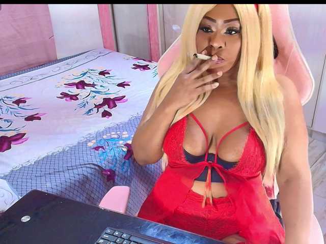 kimberlybellu live cam on BongaCams